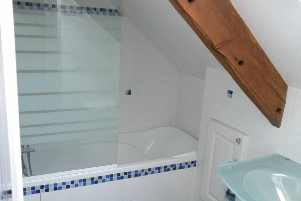 Photo of Bathroom in Plouer-sur-Rance