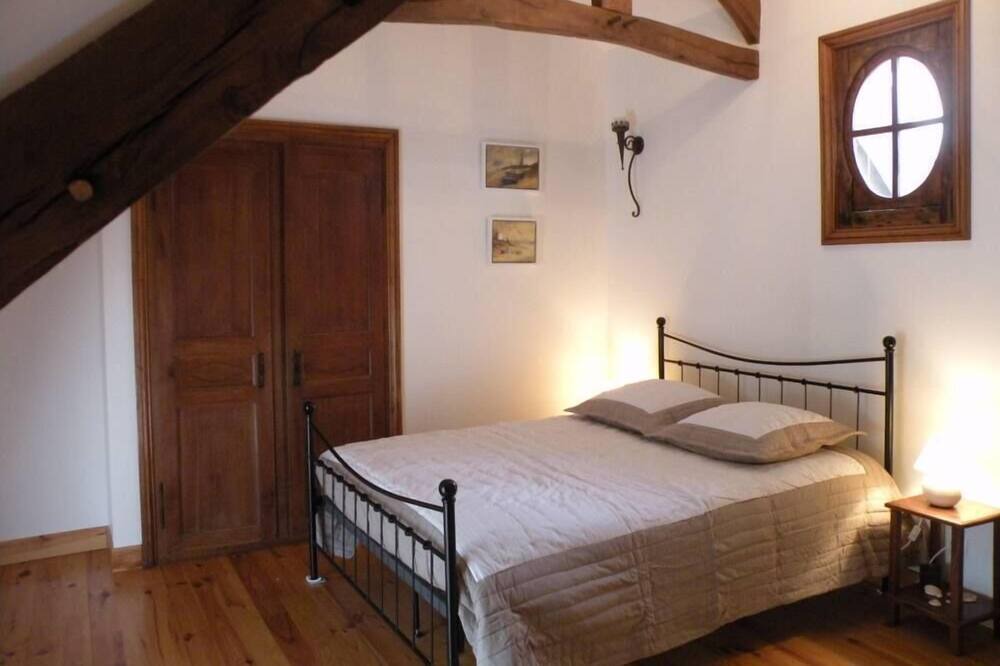 Photo of Bedroom in Plouer-sur-Rance