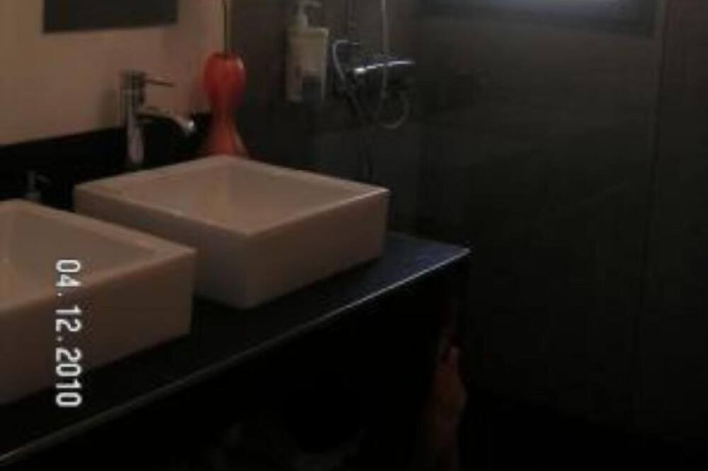 Photo of Bathroom in Claix