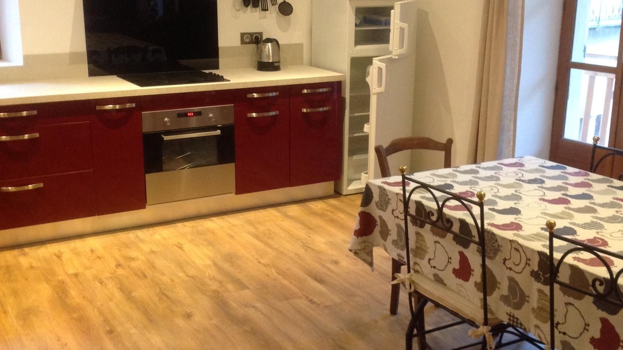 Photo of Kitchen in Entraunes