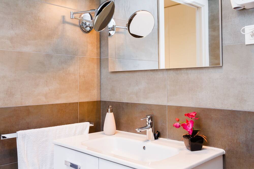 Photo of Bathroom in Hostafrancs