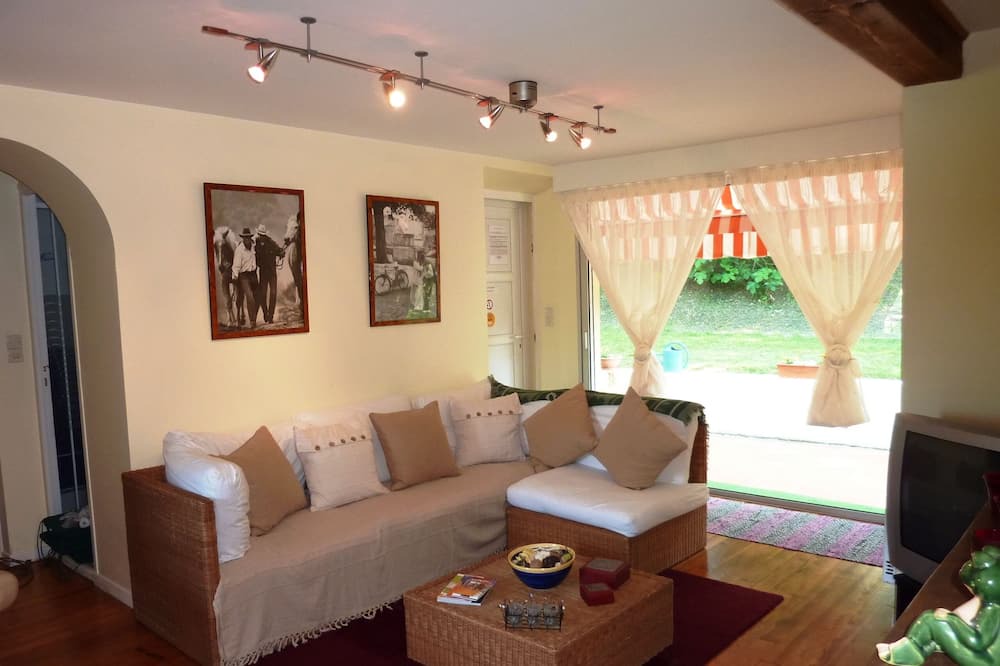 Photo of Livingroom in Loubens