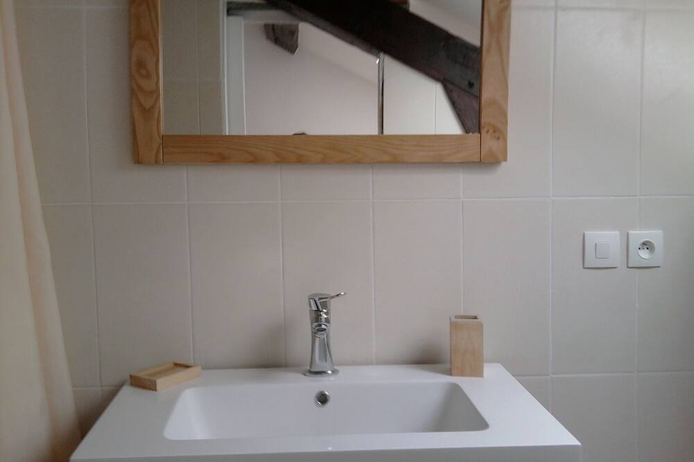 Photo of Bathroom in Eaux-Bonnes