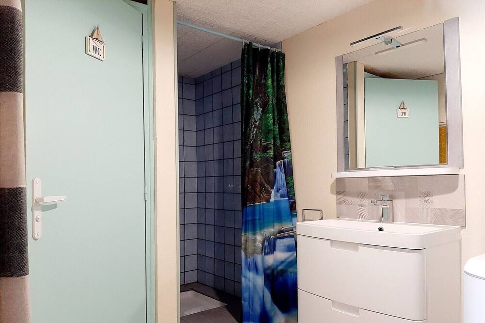 Photo of Bathroom in Apremont