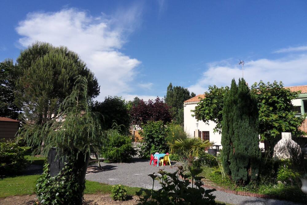 Photo of Outdoor in Apremont