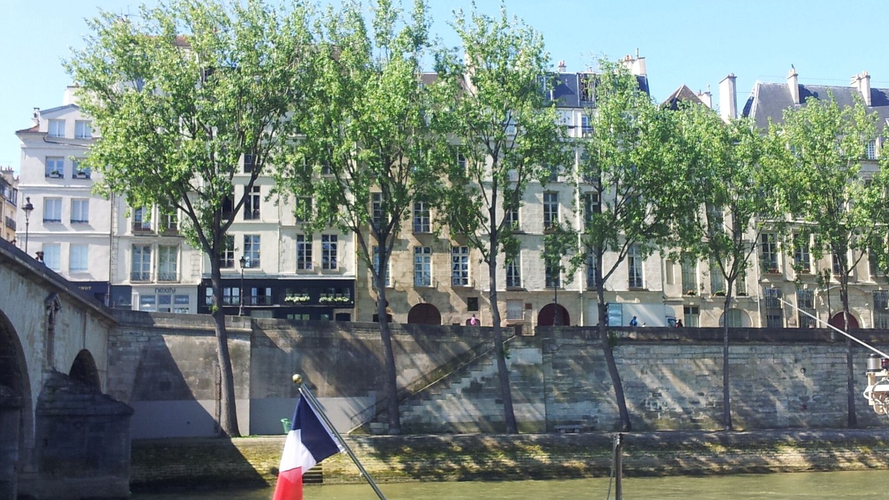 Photo of Others in Les Iles