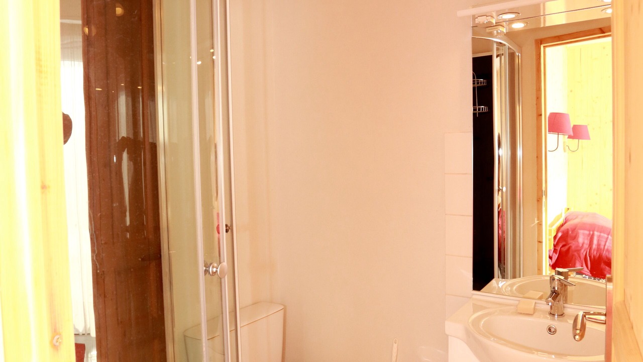 Photo of Bathroom in Viel-Alpe