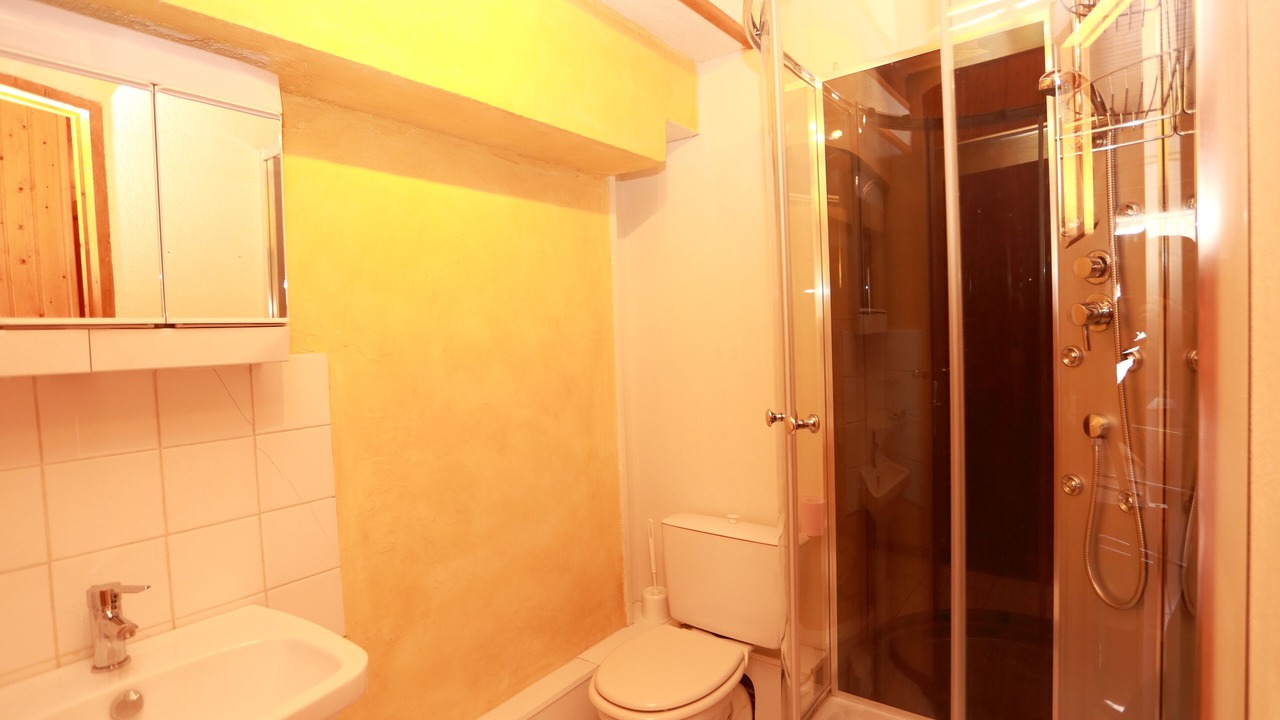 Photo of Bathroom in Viel-Alpe