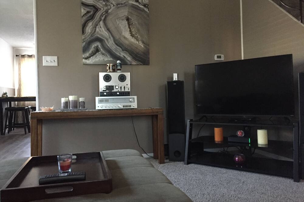 Photo of Livingroom in Swarthmorewood