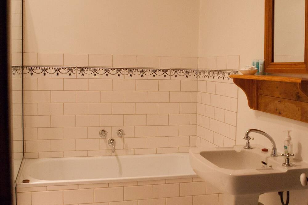 Photo of Bathroom in Bethany