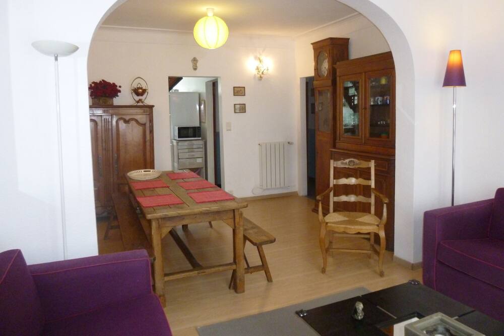 Photo of Livingroom in Les Ponts-de-Ce