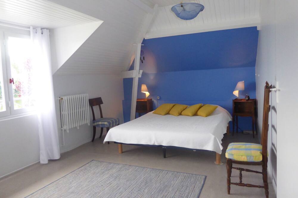 Photo of Bedroom in Les Ponts-de-Ce