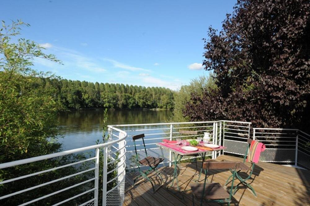 Photo of Patio Balcony in Les Ponts-de-Ce