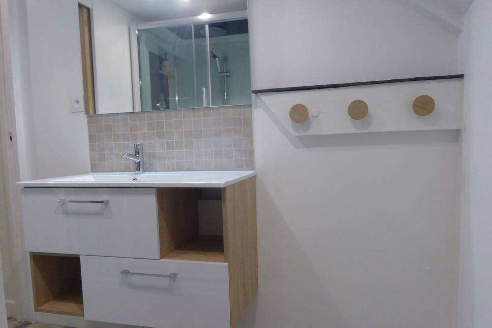 Photo of Bathroom in Les Ponts-de-Ce