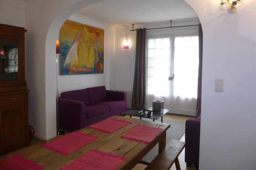 Photo of Livingroom in Les Ponts-de-Ce