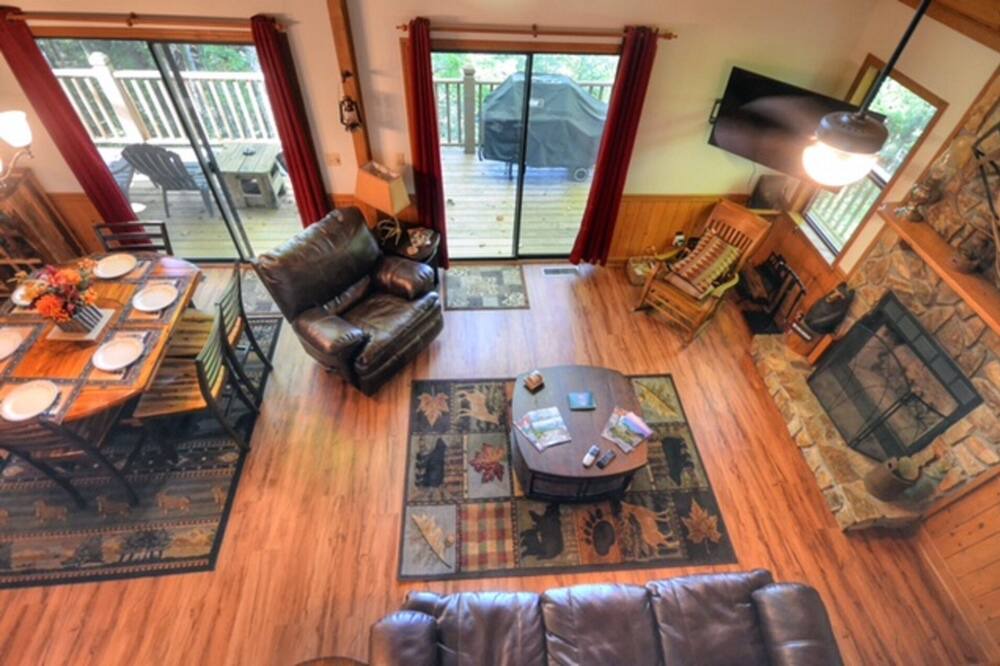 Photo of Livingroom in Robbinsville