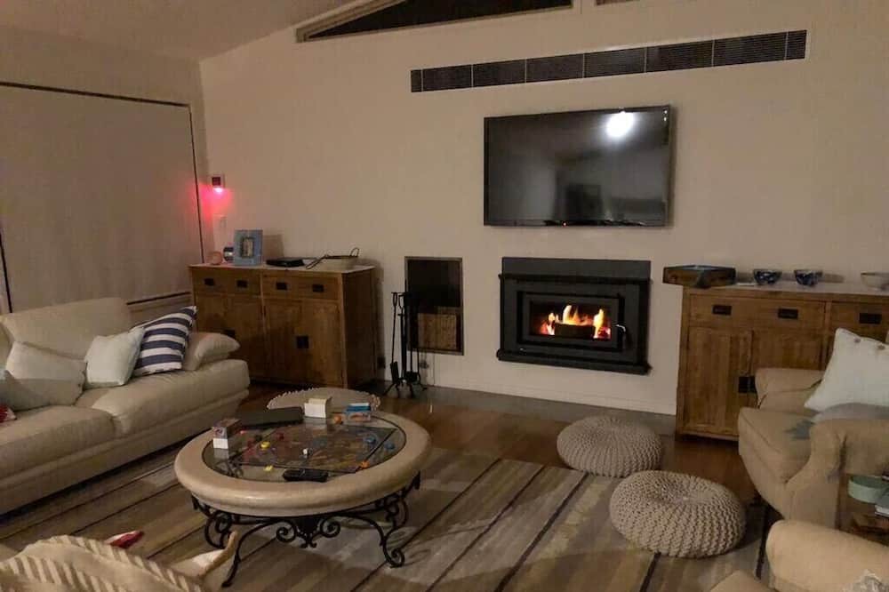 Photo of Livingroom in Long Beach