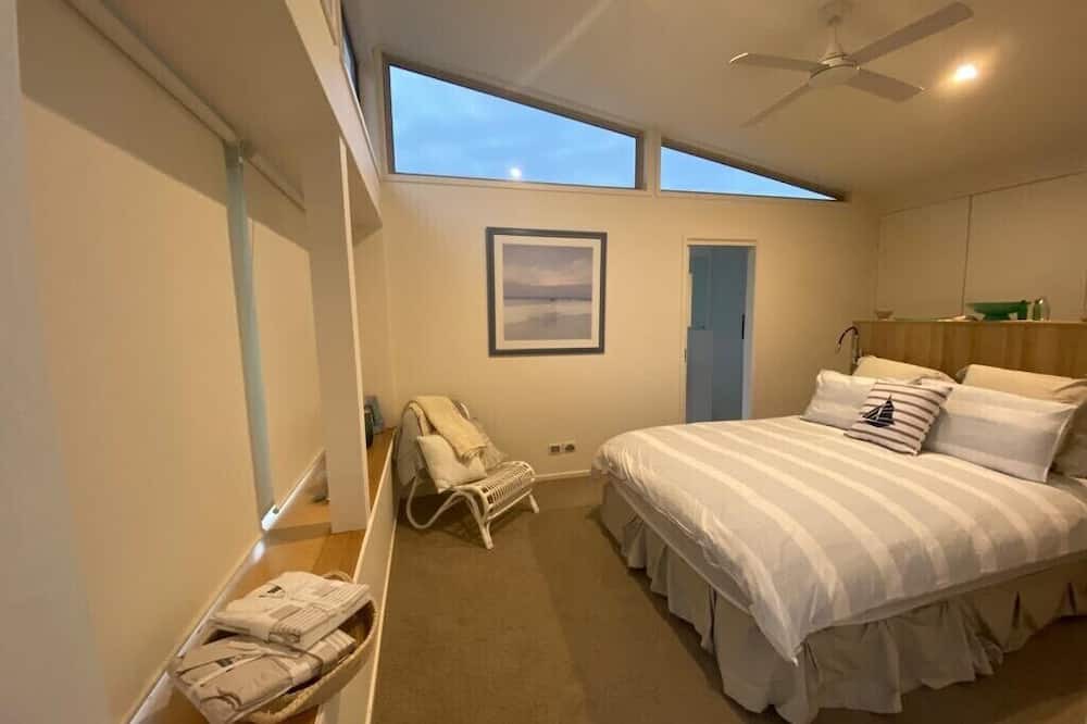 Photo of Bedroom in Long Beach