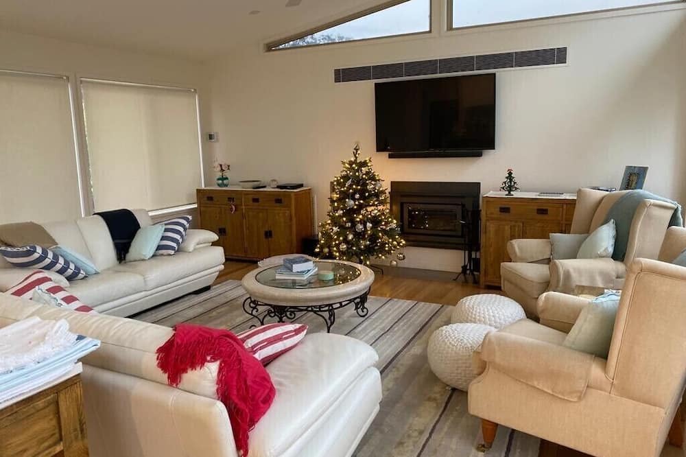 Photo of Livingroom in Long Beach