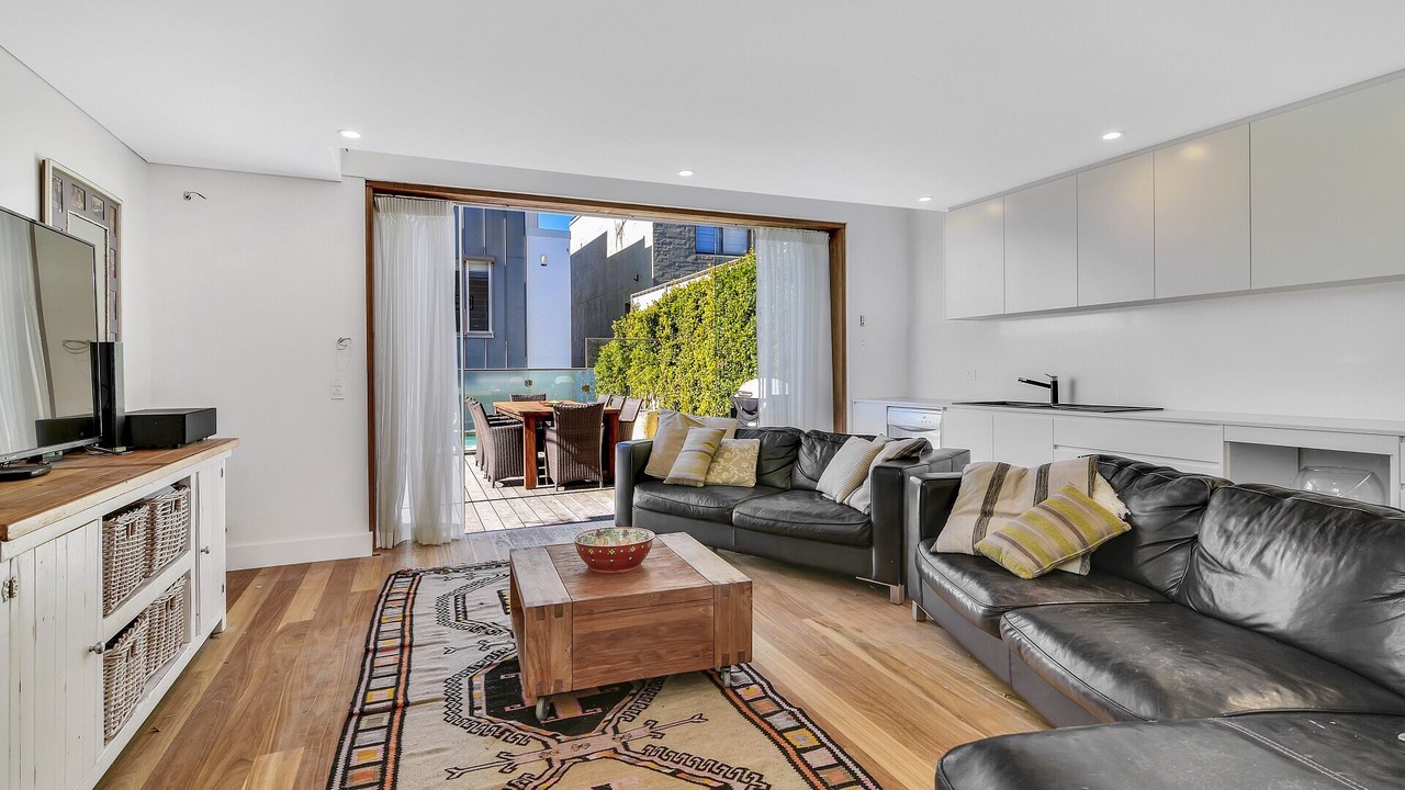 Photo of Livingroom in Curl Curl