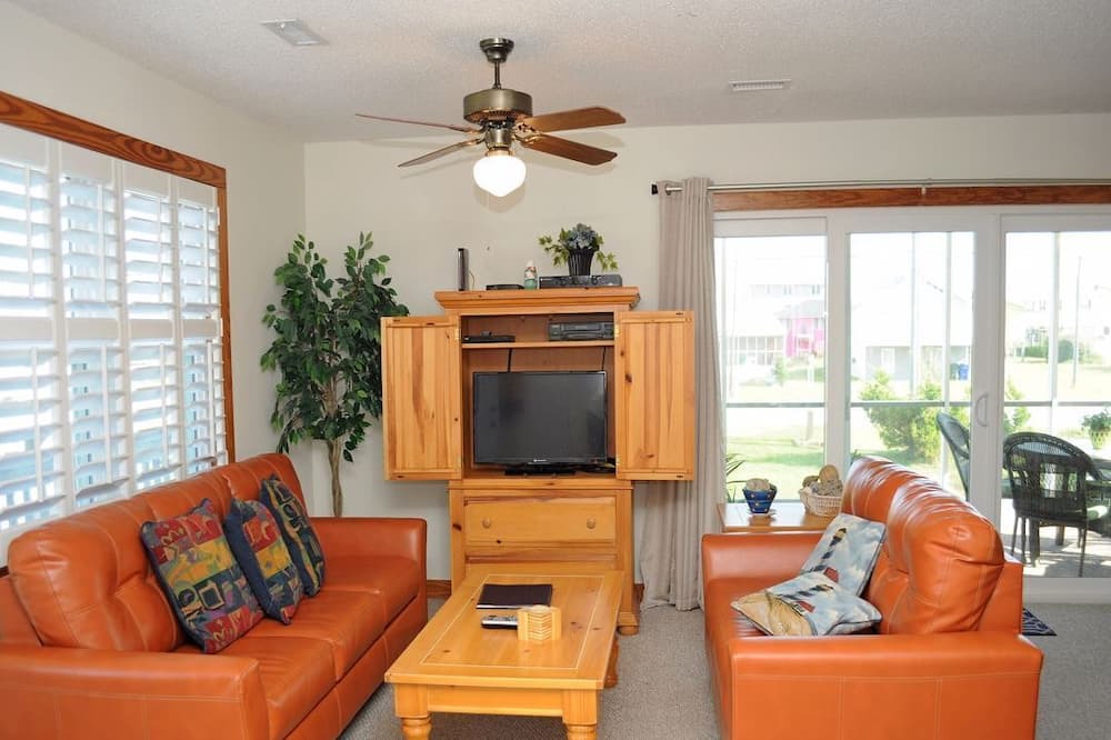 Photo of Bedroom in Ocean City Beach