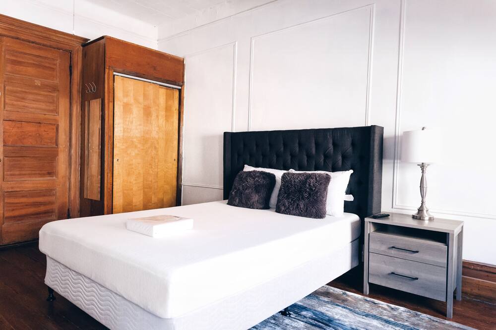 Photo of Bedroom in Washington Heights