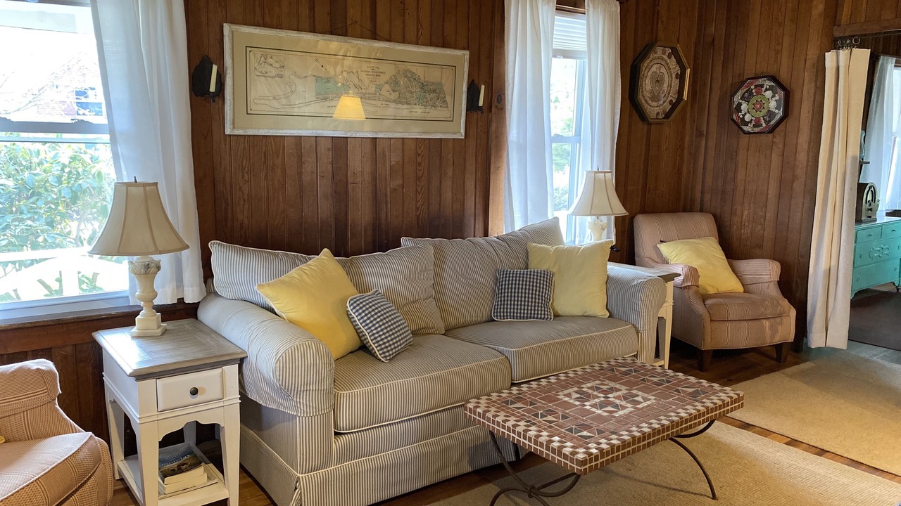 Photo of Livingroom in Sagamore Beach