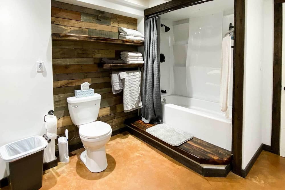 Photo of Bathroom in Sand Springs
