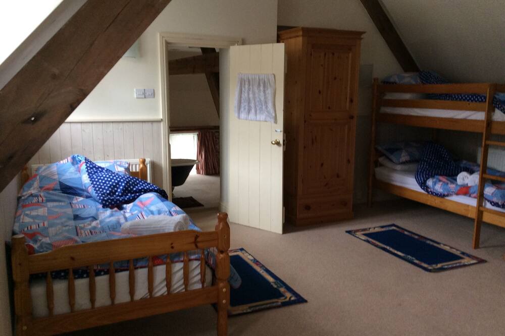 Photo of Bathroom in Newton Ferrers