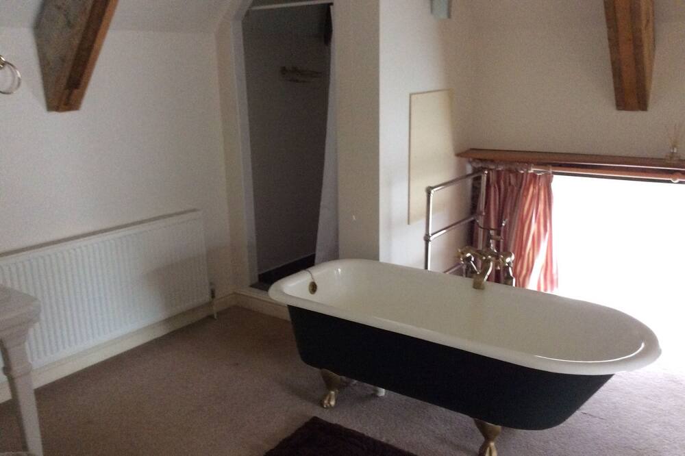 Photo of Bathroom in Newton Ferrers
