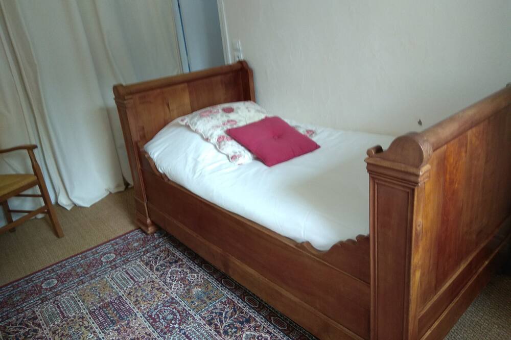 Photo of Bedroom in Vernou-sur-Brenne