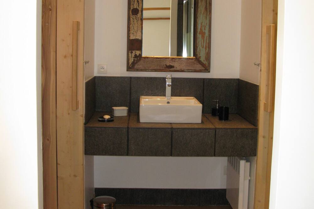 Photo of Bathroom in Les 3 Cites