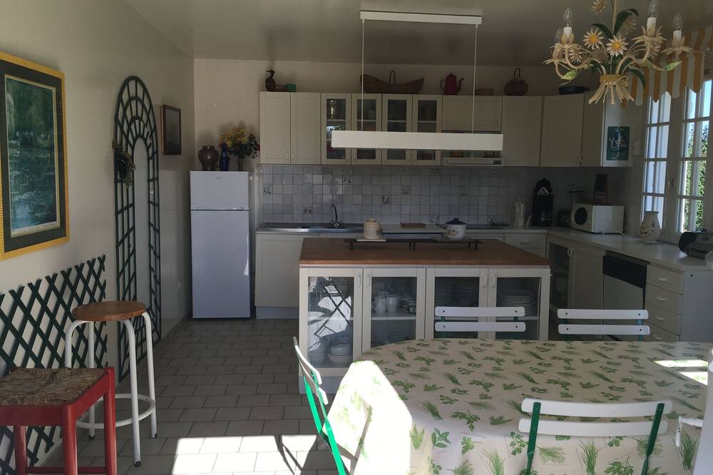 Photo of Kitchen in Mansigne