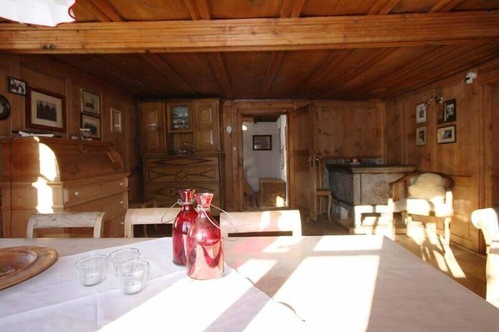 Photo of Livingroom in Lumnezia