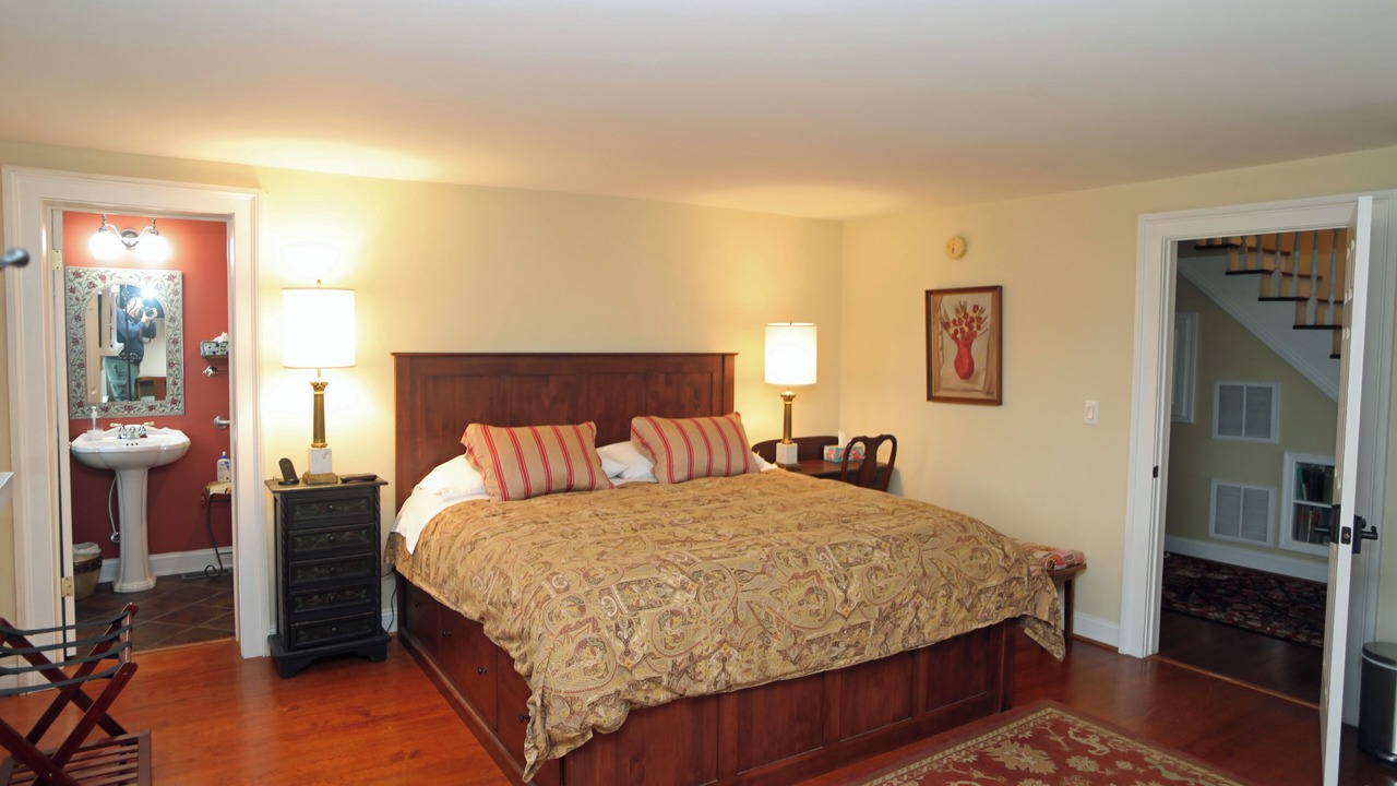 Photo of Bedroom in Alton