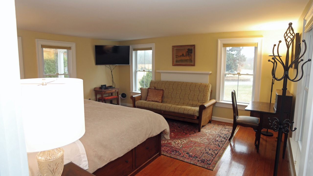 Photo of Bedroom in Alton