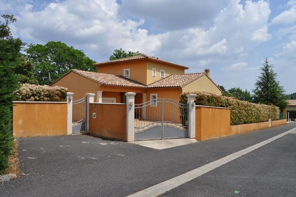Photo of Outdoor in Saint-Hippolyte-du-Fort