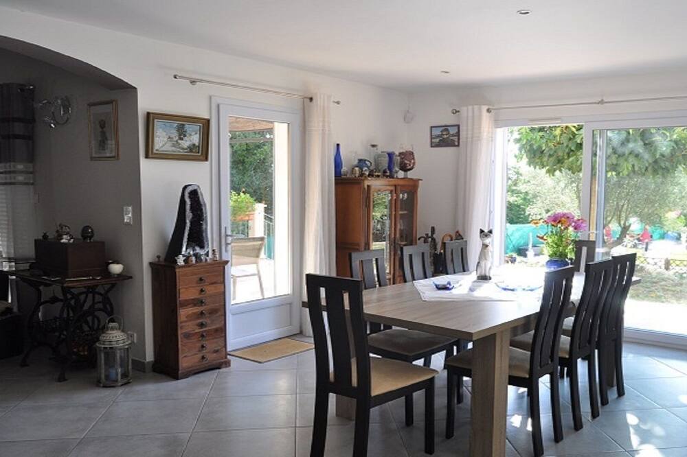 Photo of Kitchen in Saint-Hippolyte-du-Fort