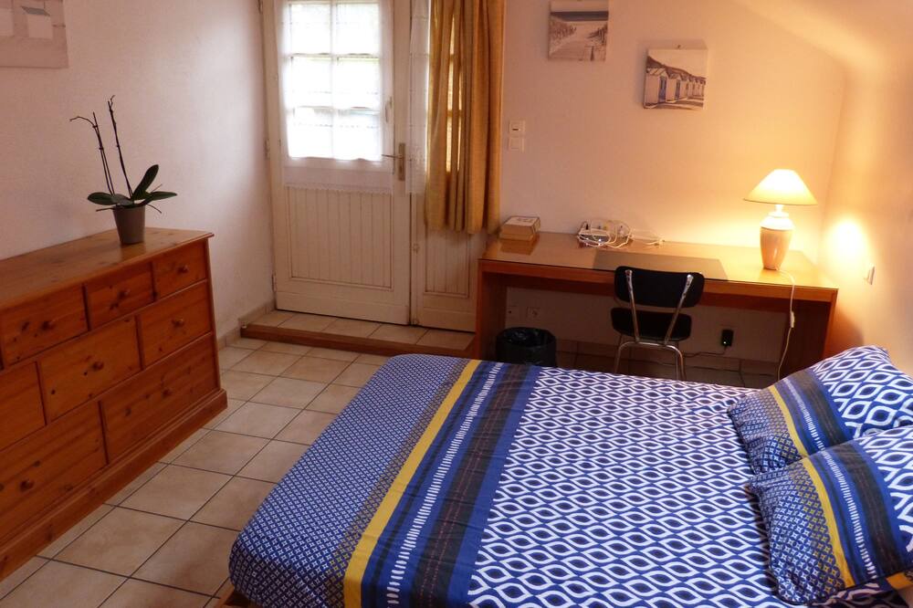 Photo of Bedroom in Loperec