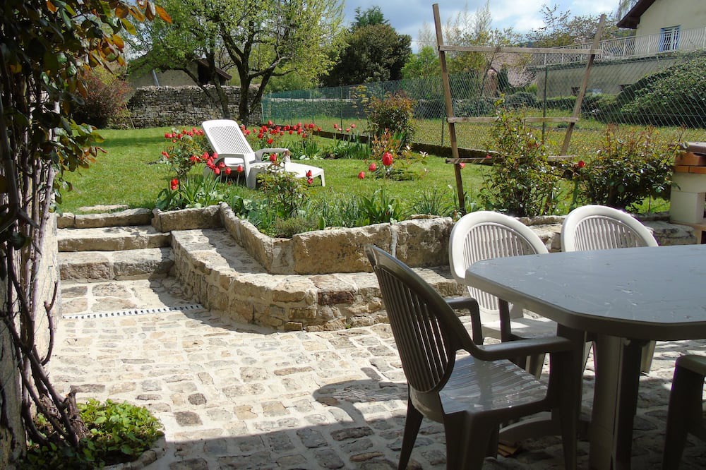 Photo of Outdoor in Miery