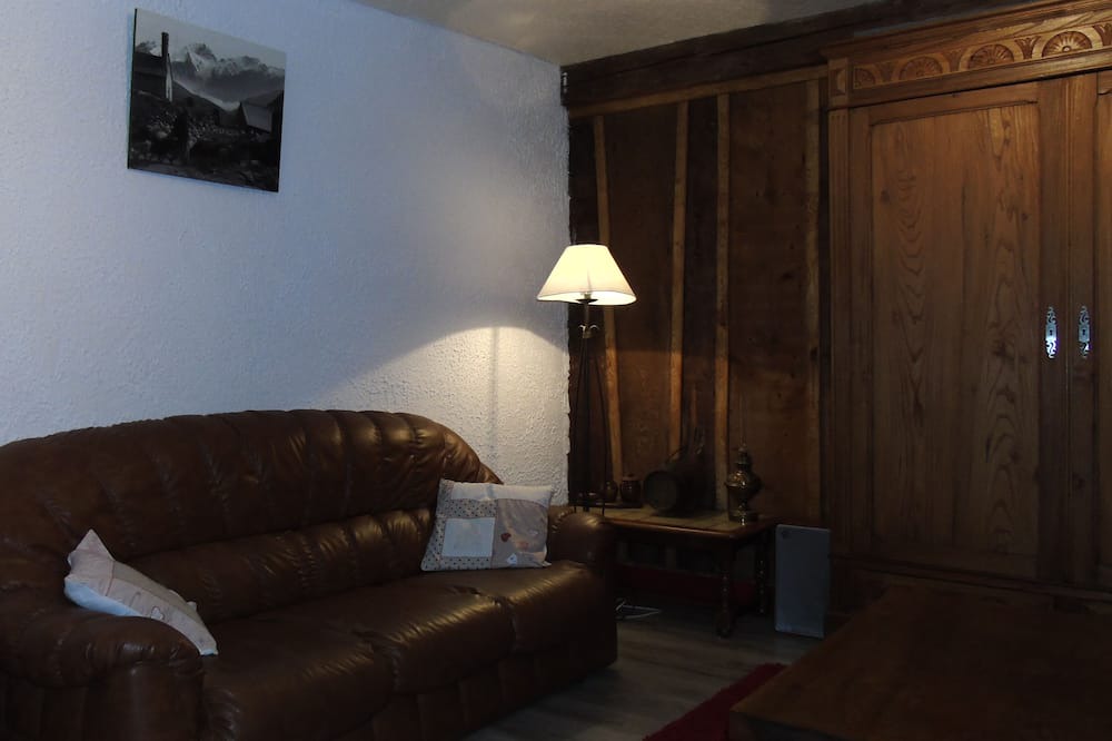 Photo of Livingroom in Miery