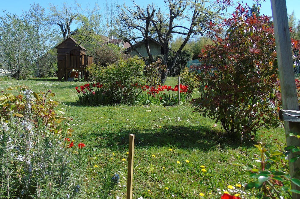 Photo of Outdoor in Miery