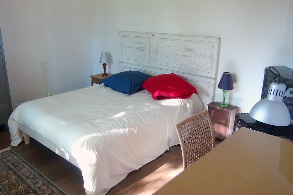 Photo of Bedroom in Saint-Pierre-des-Corps
