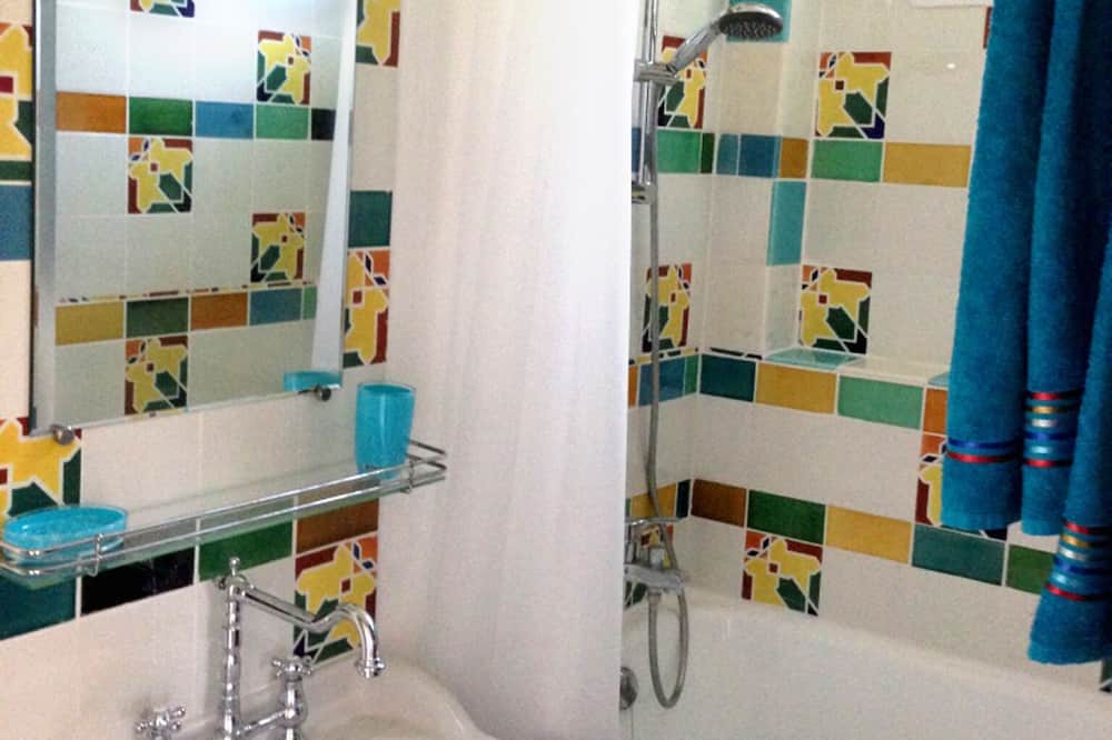 Photo of Bathroom in Saint-Pierre-des-Corps