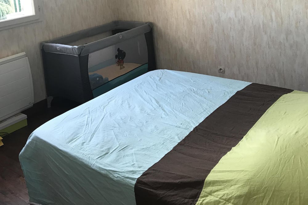 Photo of Bedroom in Biganos