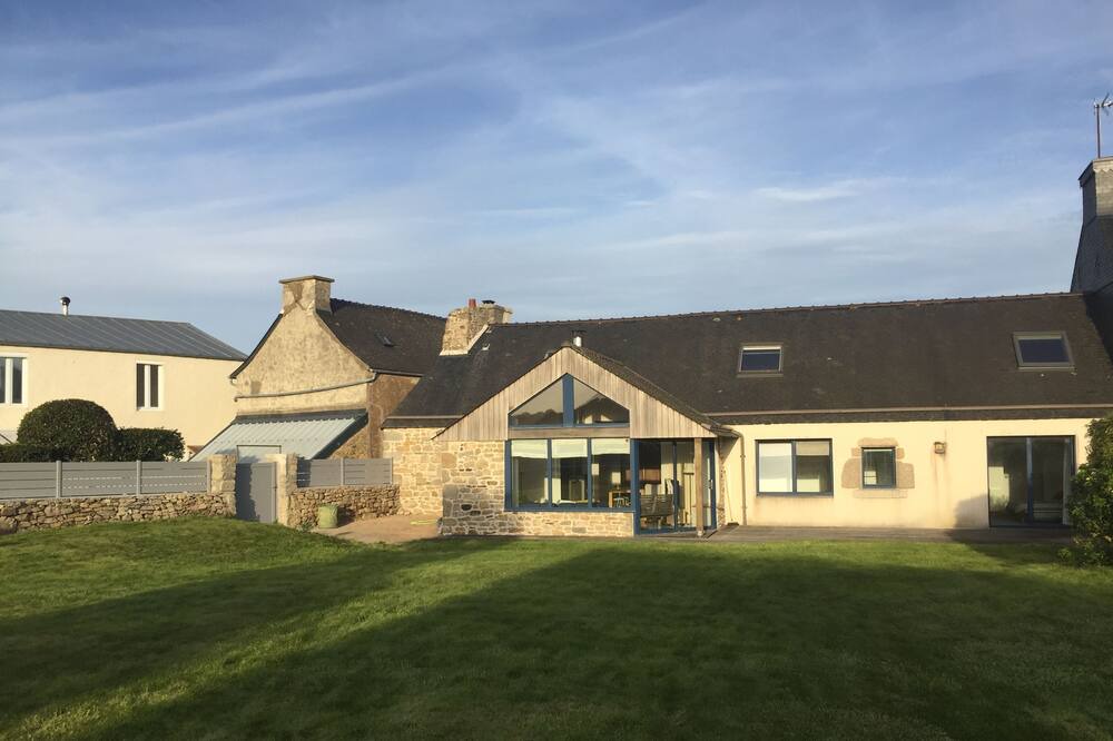 Photo of Outdoor in Saint-Pol-de-Leon