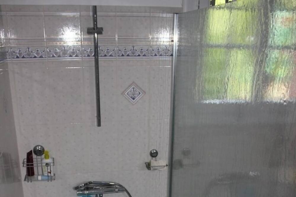 Photo of Bathroom in Gaillac