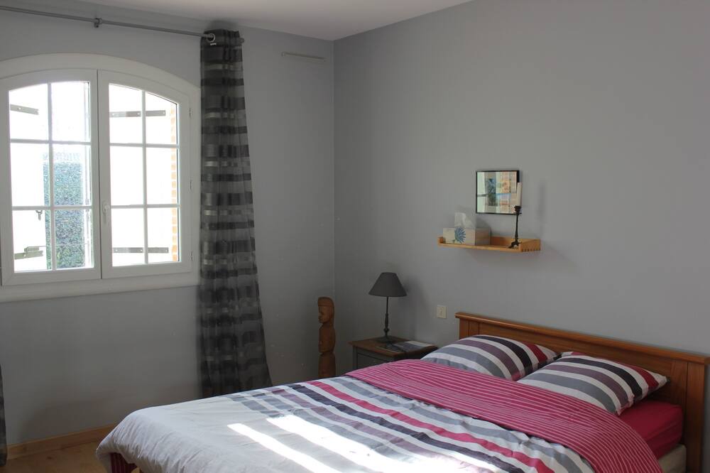Photo of Bedroom in Gaillac