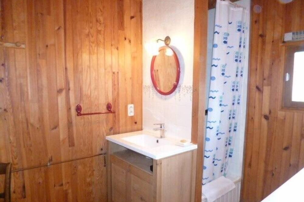 Photo of Bathroom in Sem