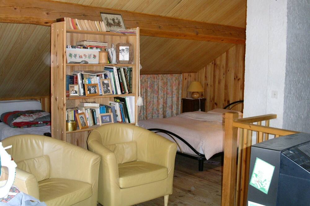 Photo of Bedroom in Sem
